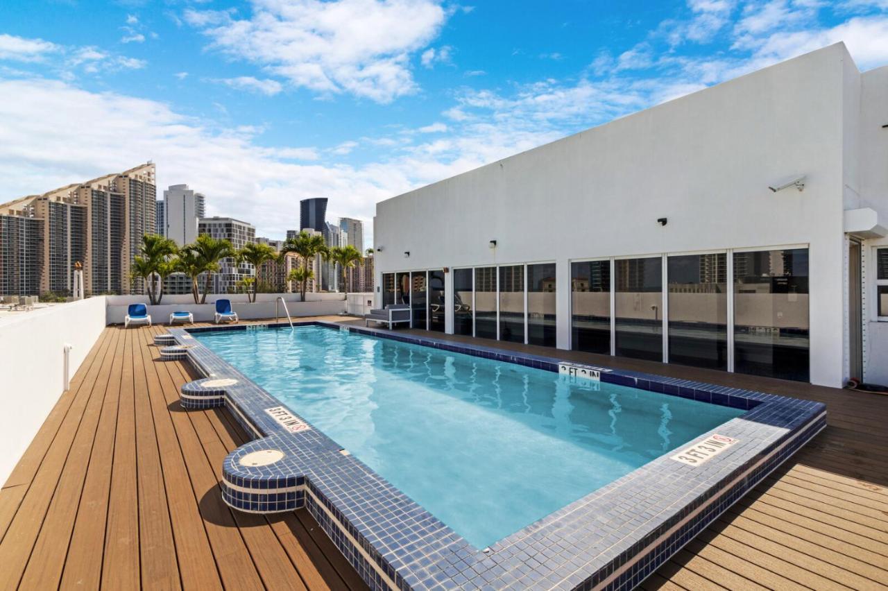 Appartement Roami At Sunny Isles à Miami Beach Extérieur photo